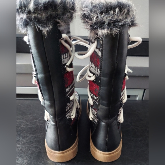 JustFab Snag Winter Boots - Picture 5 of 6